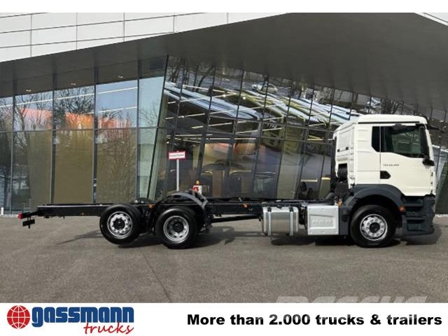 MAN TGS 26.480 6x2-4 BL CH, 2x VORHANDEN! شاحنات بمقصورة وهيكل