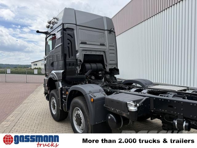 MAN TGS 41.520 8x8 BB CH, Hohe Bauart, 6-Sitzer, Camiones con chasís y cabina
