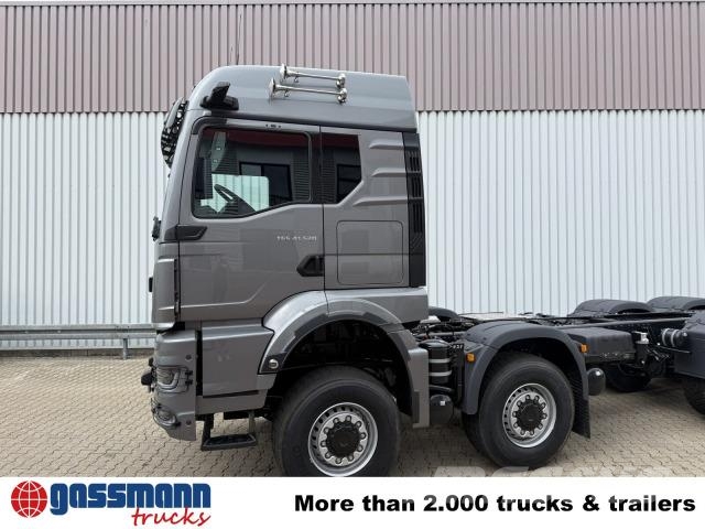 MAN TGS 41.520 8x8 BB CH, Hohe Bauart, 6-Sitzer, Camiones con chasís y cabina