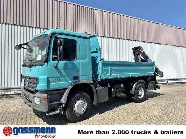 Mercedes-Benz Actros 1832 K 4x2 mit Heckkran Hiab XS 099ES-2 Tipper trucks