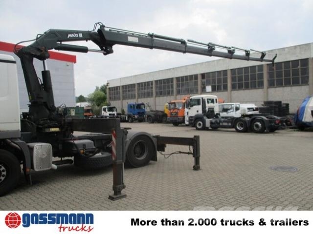 Mercedes-Benz Actros 1836 LS 4x2 mit Kran MKG HLK 330HP Camiones tractor