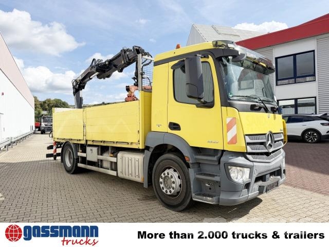 Mercedes-Benz Antos 1832 L 4x2, Heckkran Hiab 111BS-3 HiDuo, Vlačilci