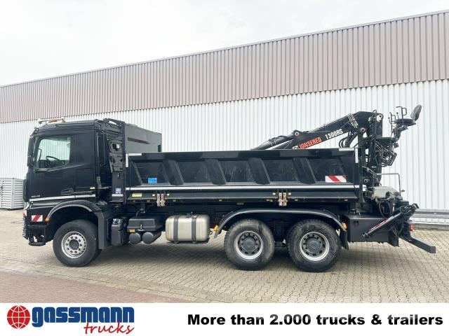 Mercedes-Benz Arocs 3345 K 6x4, Heckkran Hiab Jonsered 1300RS79, 덤프 트럭