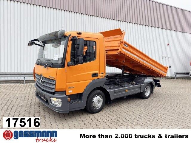Mercedes-Benz Atego 823 K 4x2, 2x AHK 傾卸式卡車