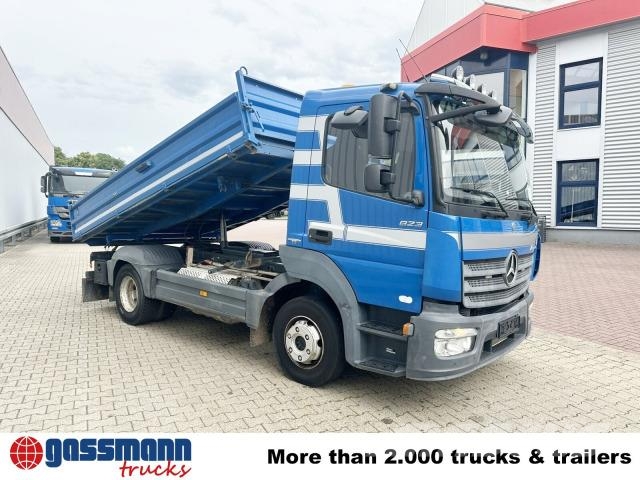 Mercedes-Benz Atego 823 K 4x2, 2x AHK Самоскиди