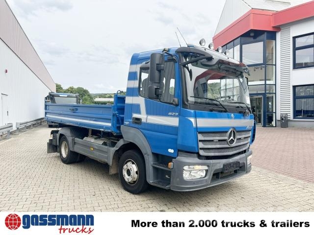 Mercedes-Benz Atego 823 K 4x2, 2x AHK Самоскиди