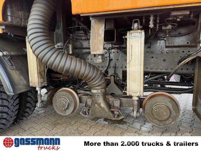Mercedes-Benz Axor 1829 4x2, ZWEIWEG Z200, Kehrmaschine FAUN 其他貨車