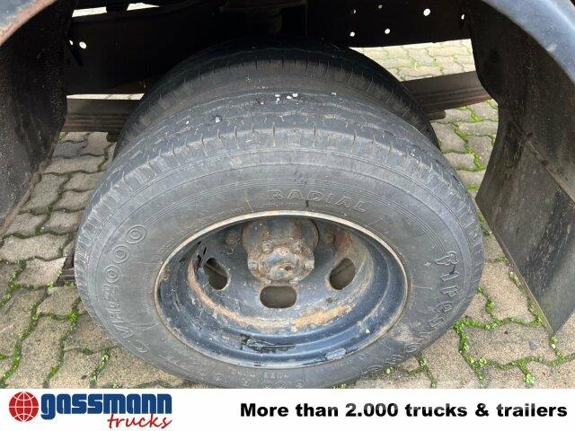 Mercedes-Benz L 407 D 4x2 Doka, Ex-THW Pritschenwagen/Pritschenwagen mit Seitenklappe
