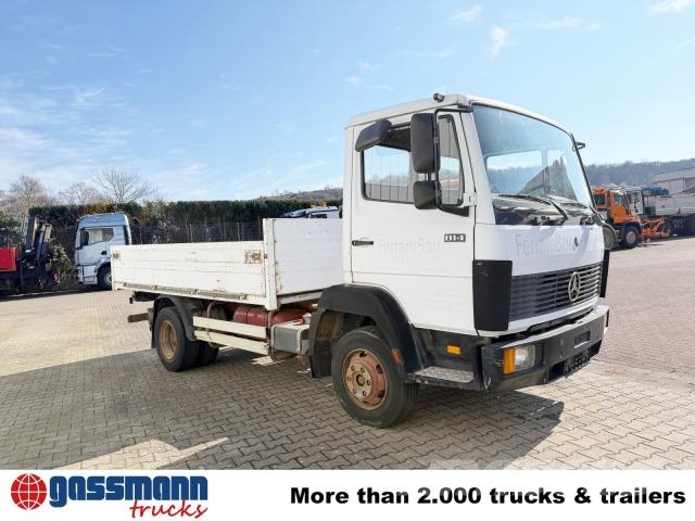 Mercedes-Benz LK 814 4x2, 6-Zylinder Pritschenwagen/Pritschenwagen mit Seitenklappe