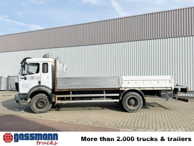 Mercedes-Benz SK 1827L 4x2 Pritschenwagen/Pritschenwagen mit Seitenklappe