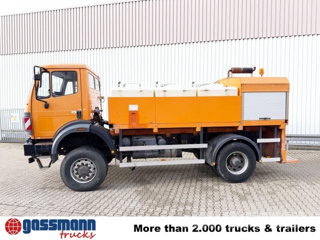 Mercedes-Benz SK 2024 AK 4x4, Enteisungsfahrzeug, 3x 2000l Tank Lakaisukoneet