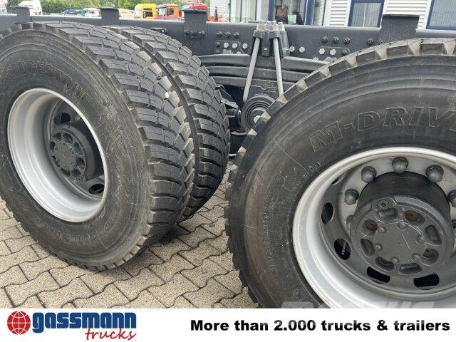 Renault C 480 8x4 Camiones con chasís y cabina