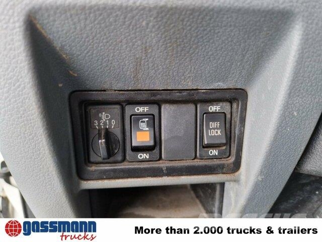 Renault D 180.75 4x2 mit Kran Palfinger PK6001 Camiones de cama baja