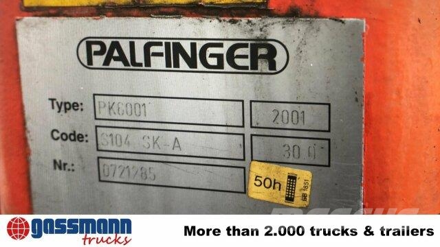 Renault D 180.75 4x2 mit Kran Palfinger PK6001 Camiones de cama baja