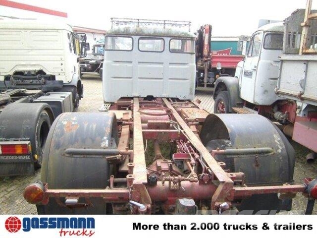 Saurer V5 4x2 Camiones con chasís y cabina
