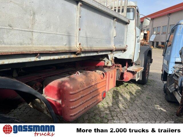 Saurer V5 4x2 Camiones con chasís y cabina