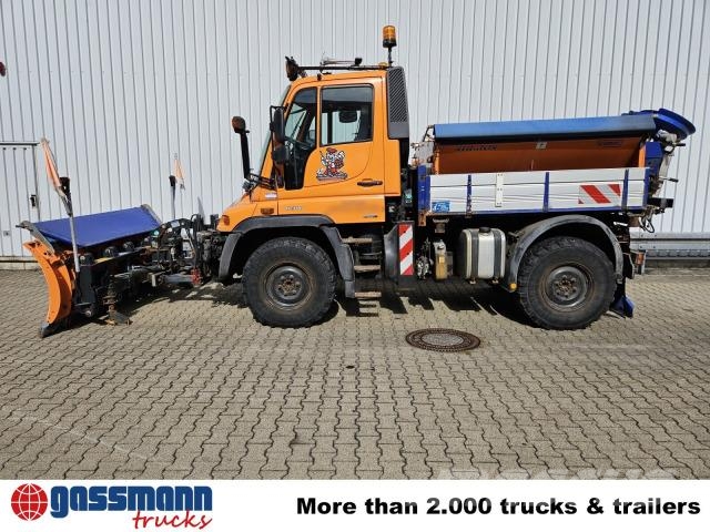 Unimog U 300 405/10 4x4, Kommunalhydraulik Další