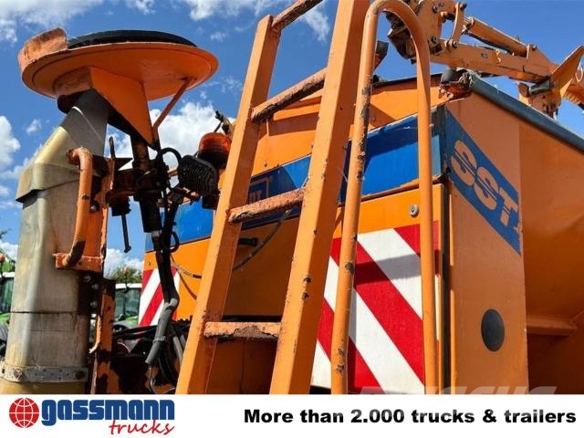 Unimog U 300 4x4, Kommunalhydraulik, Zapfwelle شاحنات أخرى