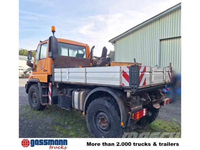 Unimog U300 405/20 4x4, Winterdienst, Frontzapfwelle, Inne