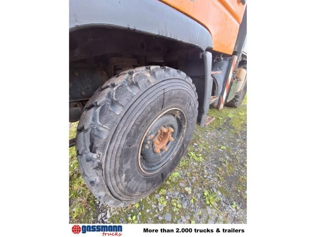 Unimog U300 405/20 4x4, Winterdienst, Frontzapfwelle, Inne