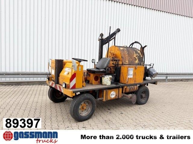 Universal 1200 S 4x2, Bitumen-/Teerspritze Muu