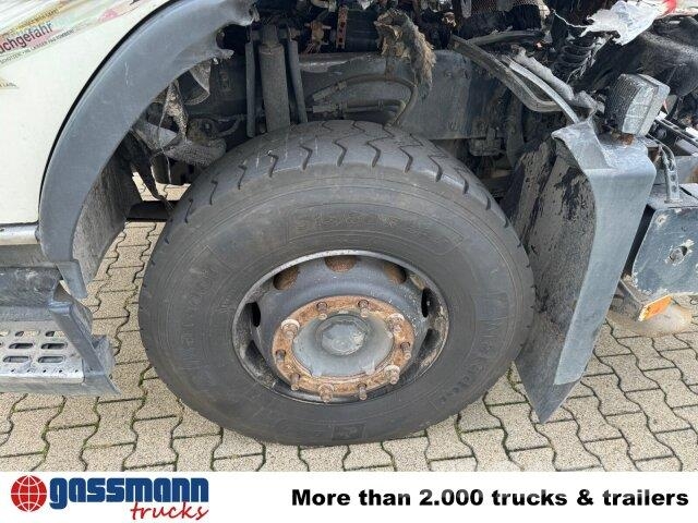 Volvo FM 380 6x4 R mit Brandschaden Camiones con chasís y cabina
