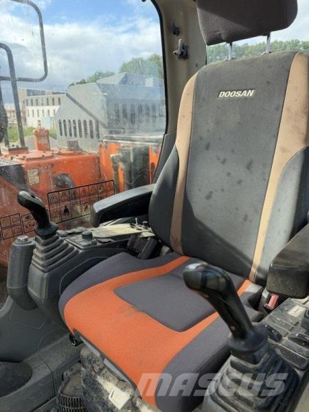 Doosan DX140LC Ratiniai ekskavatoriai