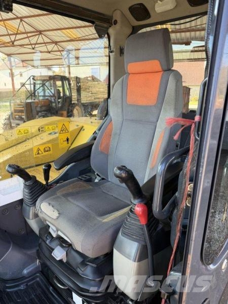Komatsu PC118MR-8 Pelle sur chenilles
