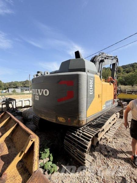 Volvo EC140 EL حفارات زحافة