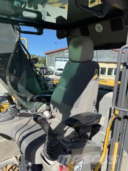 Volvo EC210 CL Pelle sur chenilles