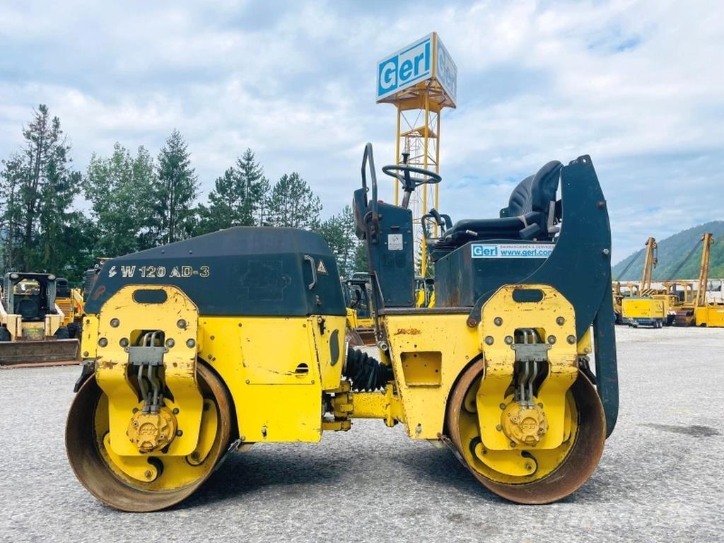 Bomag BW120 AD-3 مداحل ثنائية الاسطوانة