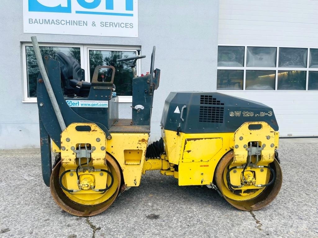 Bomag BW120 AD-3 مداحل ثنائية الاسطوانة