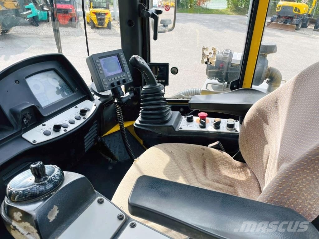 Bomag BW213 DH-4 BVC Грунтові котки