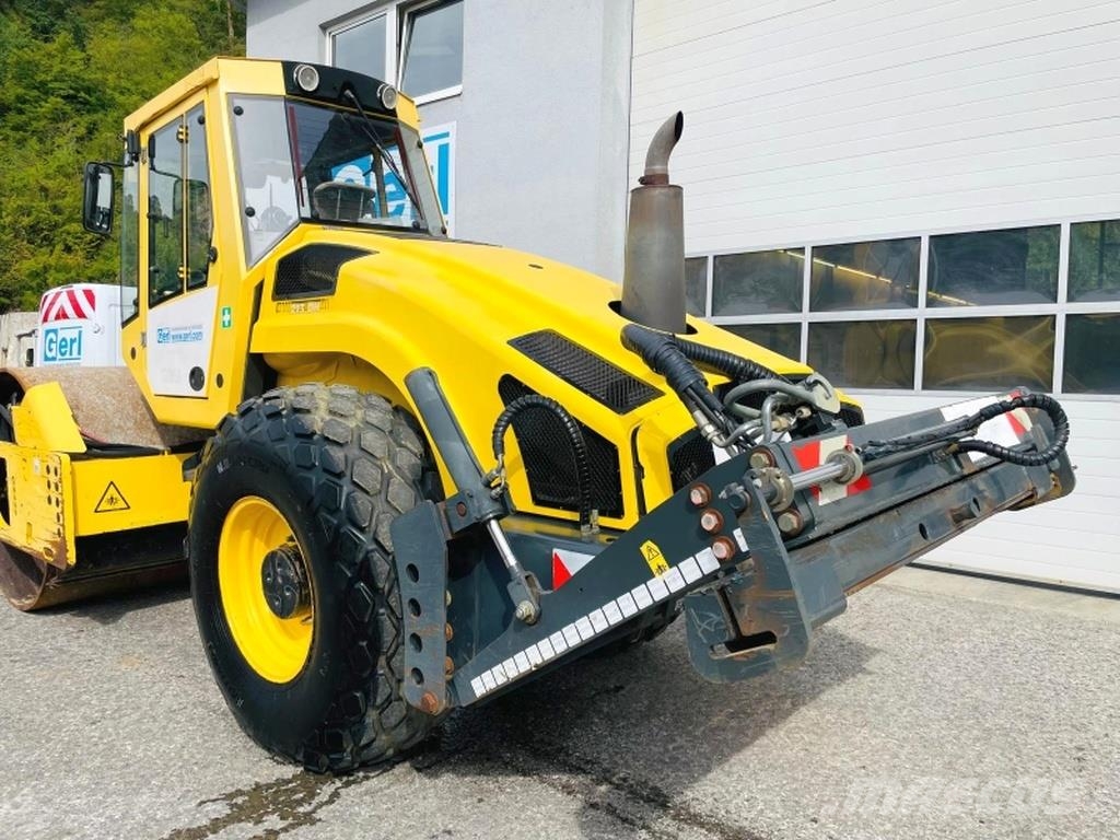 Bomag BW213 DH-4 BVC Грунтові котки