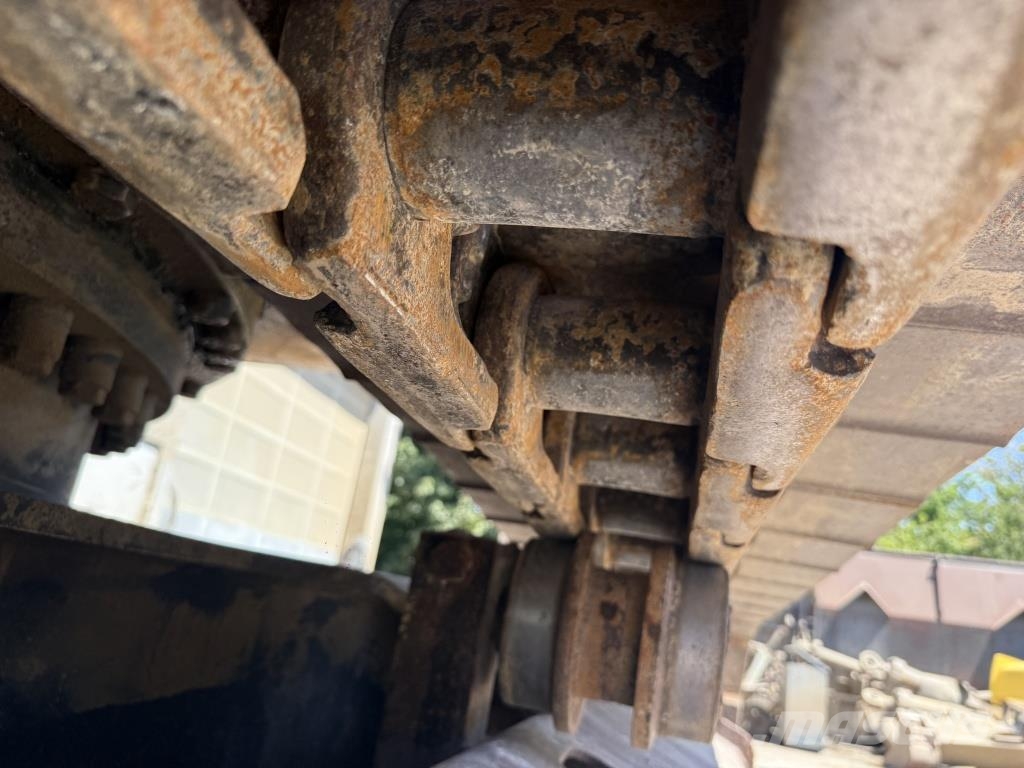 CAT 336 D حفارات زحافة