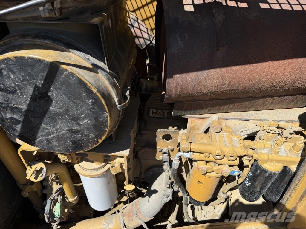 CAT D 8 T 履帶推土機