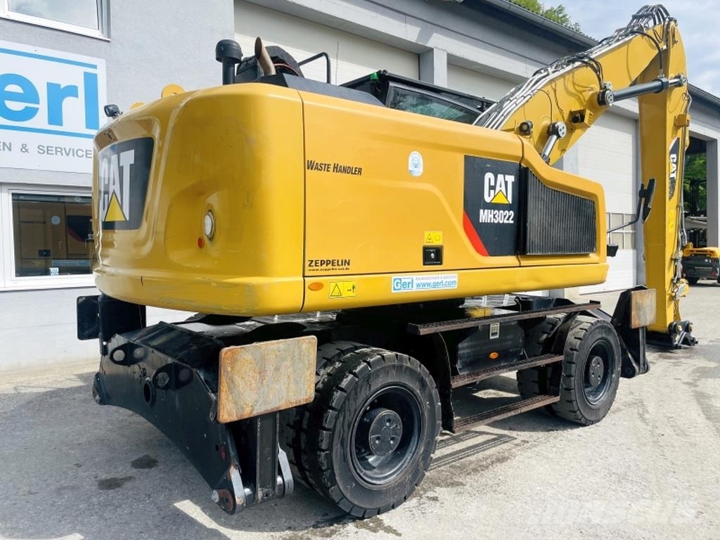 CAT MH3022 Materialumschlag