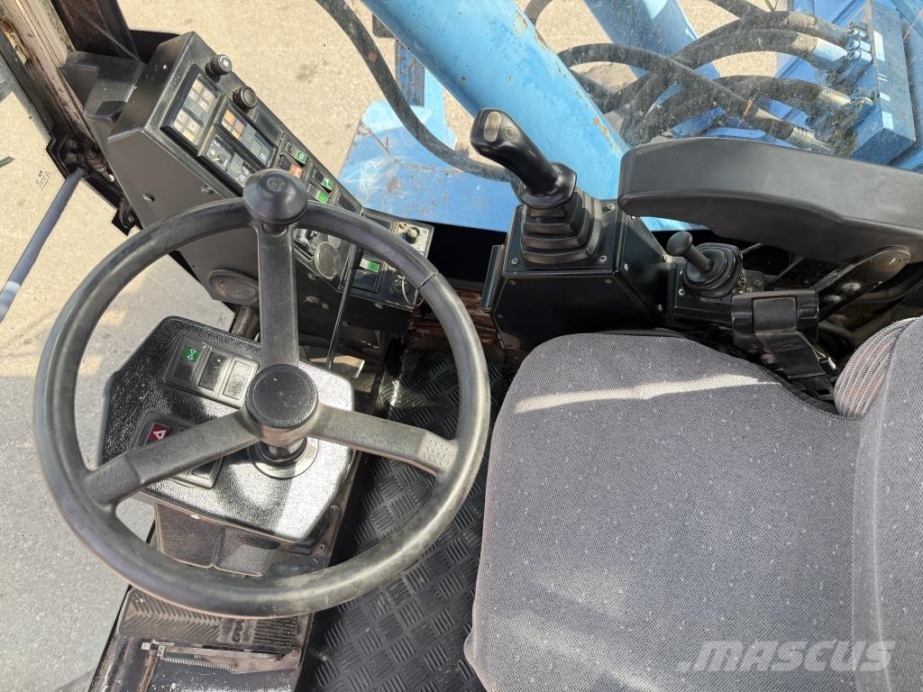 Fuchs MHL 331 Paleta de manipulare