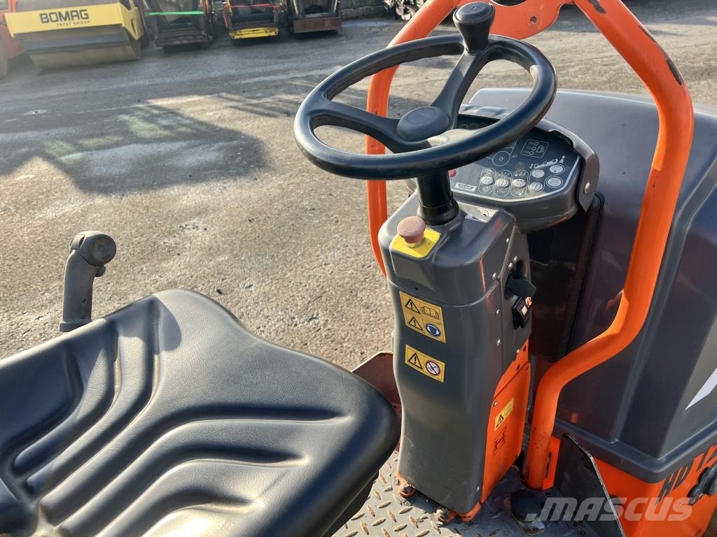 Hamm HD 12-VO Valjci sa duplim bubnjem