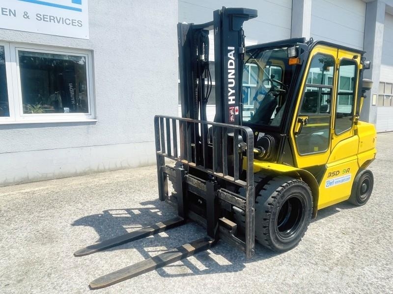 Hyundai 35D-9A Diesel forklifts