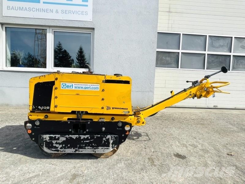 JCB Vibromax Duplex VMD 62 Bugseret vibrationstromle