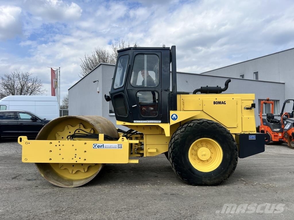 JCB Vibromax W 1402 D Valsetog