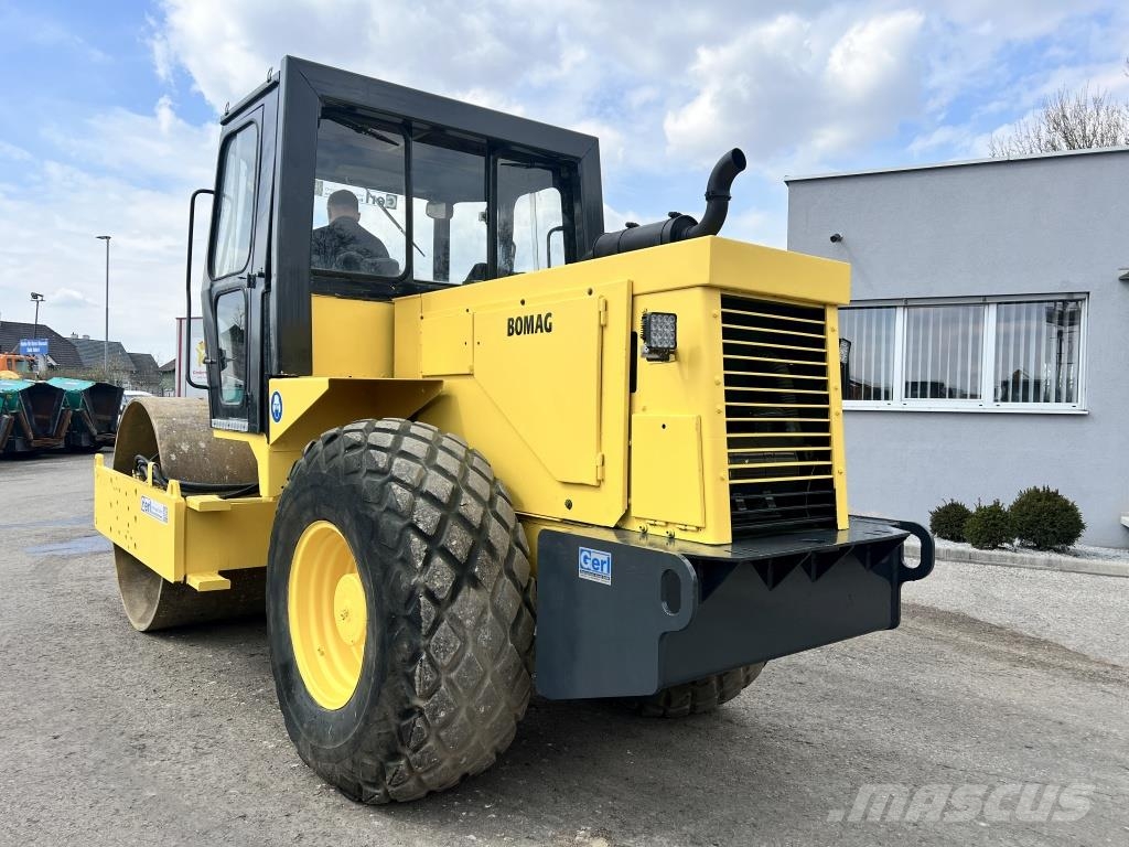 JCB Vibromax W 1402 D Valsetog