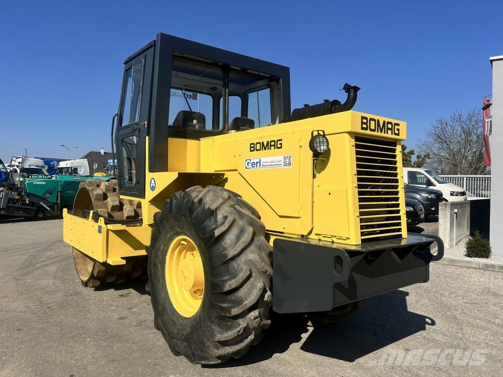 JCB Vibromax W 1402 PD Valsetog