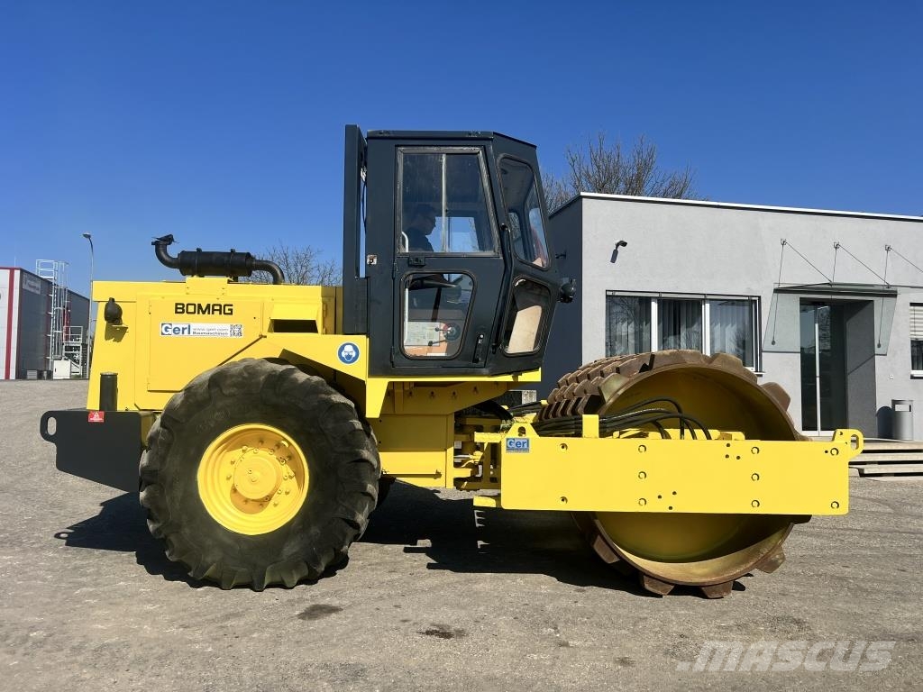JCB Vibromax W 1402 PD Valsetog