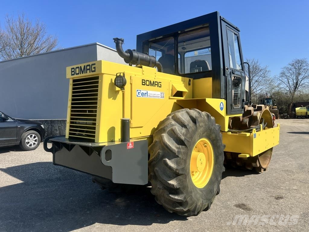 JCB Vibromax W 1402 PD Valsetog