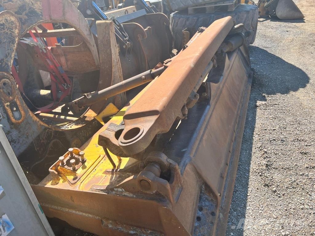 Komatsu D 65 EX-15 Bulldozer
