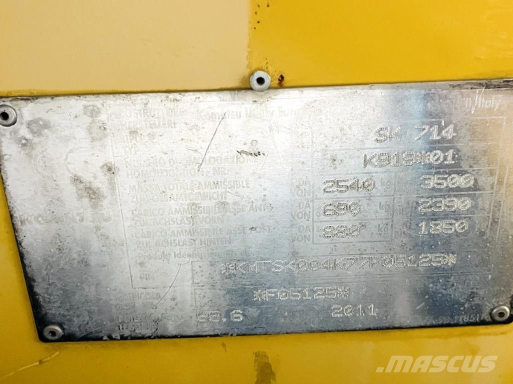 Komatsu SK714 Skid steer loderler
