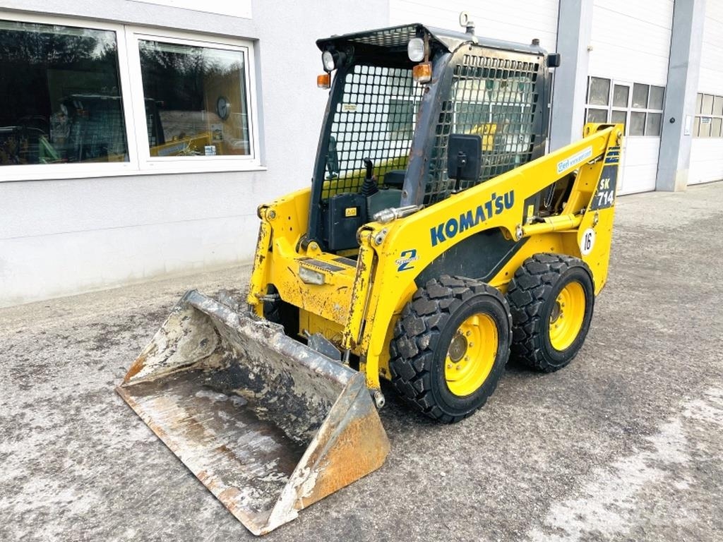 Komatsu SK714 Skid steer loderler