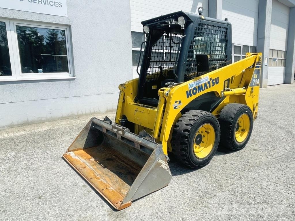 Komatsu SK714 لوادر انزلاقية التوجيه